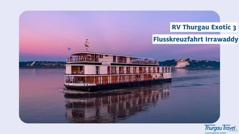Flusskreuzfahrtschiff RV Thurgau Exotic 3 auf dem Irrawaddy in Myanmar in der Abenddämmerung