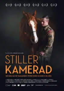 Filmplakat von Stiller Kamerad, bei dem CS-Copter Drohnenaufnahmen für die Produktion beigesteuert hat.